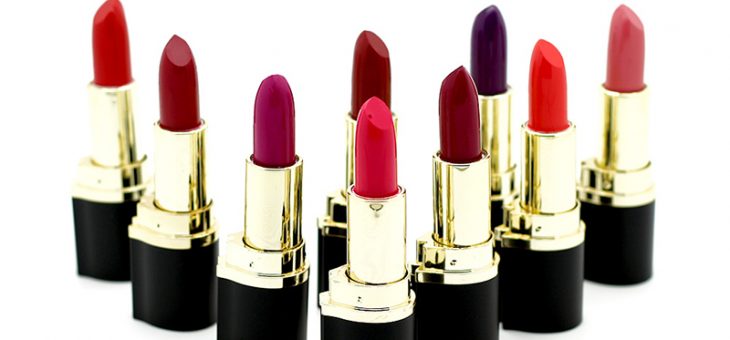 Hijaber Harus Tahu Sama Jenis Warna Lipstik