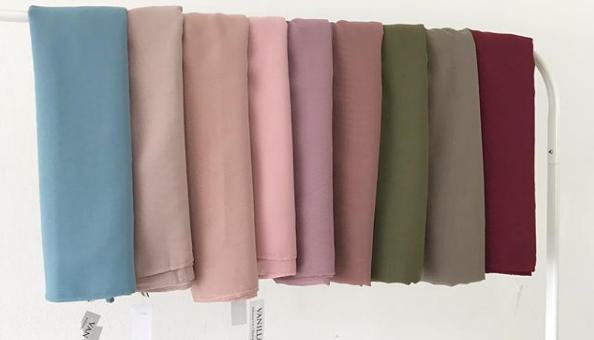 Hijab Kain Polycotton Spesifikasi, Kekurangan, Kelebihan,  dan Murah Harganya