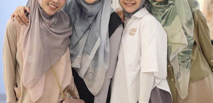 Aneka Warna Hijab Khusus Untuk  Muslimah Yang Berkulit Sawo Matang