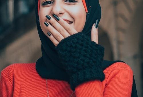 Hijaber Harus Tahu Perbedaan Kutek Halal dengan Kutek Lainnya Apa itu kutek halal?