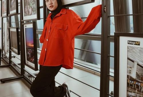 Hijab Kasual ala Nissa Sabyan Cocok untuk Hangout Di Akhir Pekan