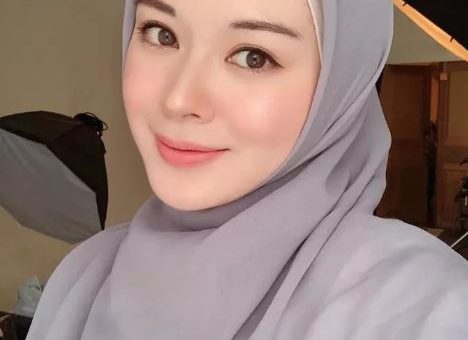 Hijab Basic Ayana Jihye Moon Tetap Anggun Dan Stylish