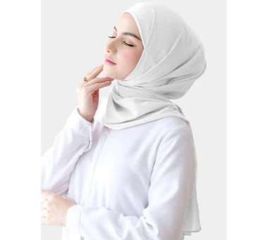 Beberapa Tips Anti Kusam dan Lusuh Hanya dengan Hijab Pashmina Putih