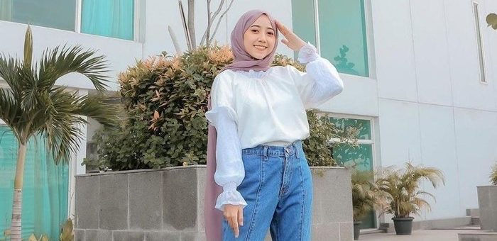 Tips Outfit Untuk Hijabers Berpostur Pendek Supaya Terlihat Lebih Tinggi