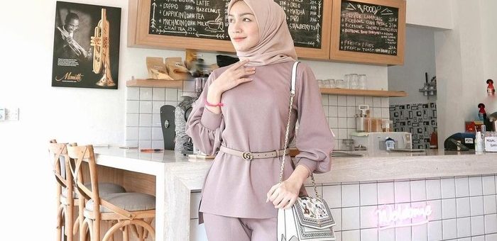 Rekomendasi Outfit Hijab Warna Pastel Tone yang Menawan