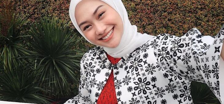 Agar Hijab Kamu Anti-Gerah, Cobalah Tips Memilih Hijab yang Cocok